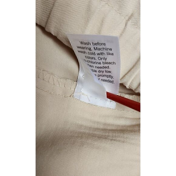 Nine West Draped Bomber Jacket
Beige Size XL - Picture 9 of 9